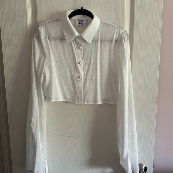 Cropped Princess Polly Button Up - Picture 1 of 3